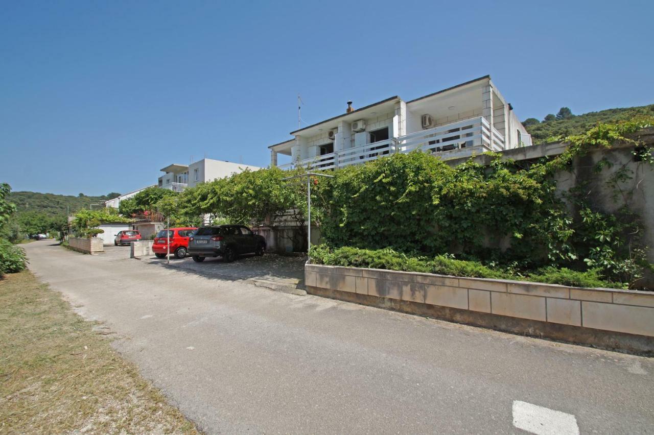 Vita Apartments Zrnovo エクステリア 写真