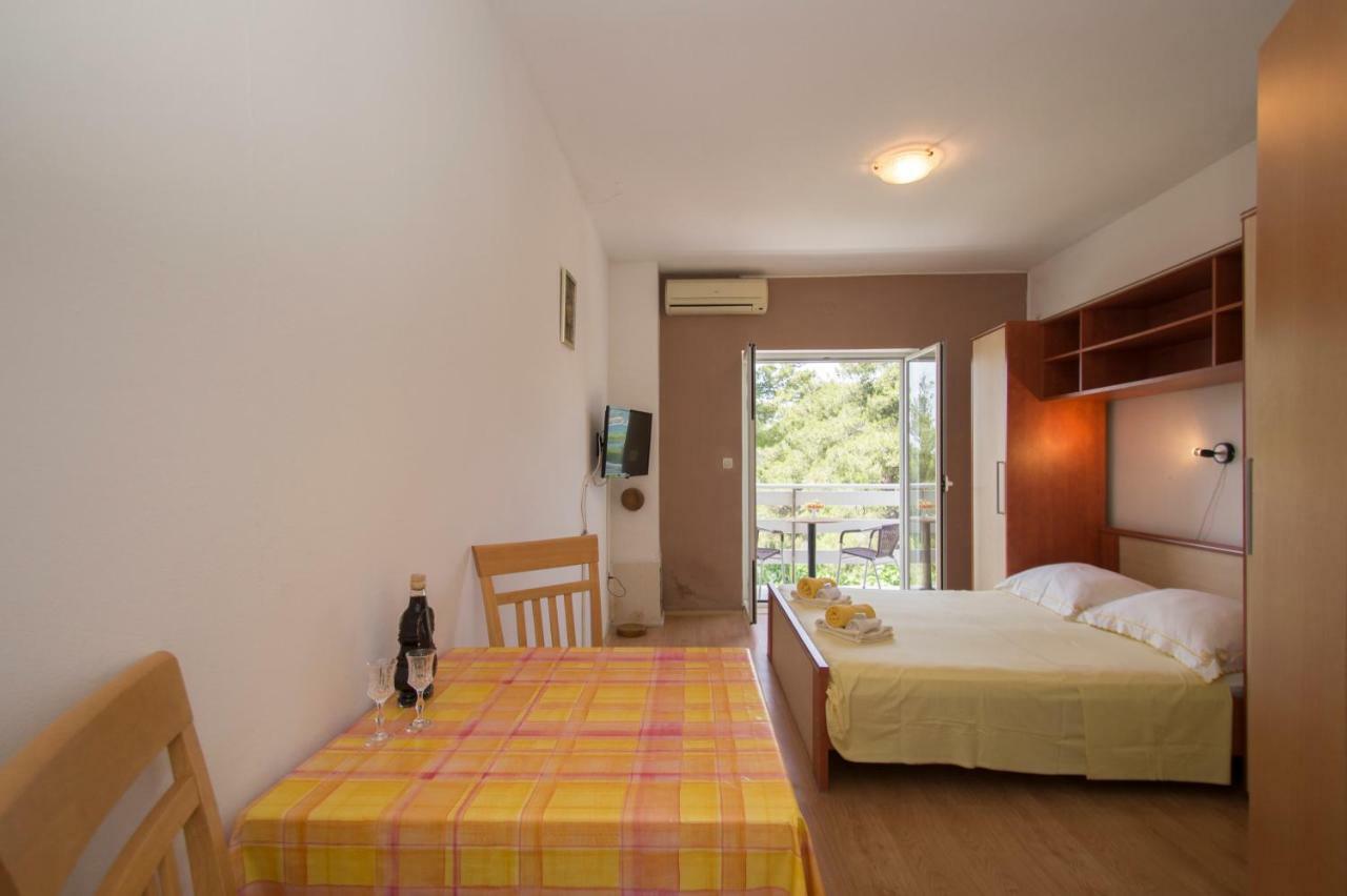 Vita Apartments Zrnovo エクステリア 写真
